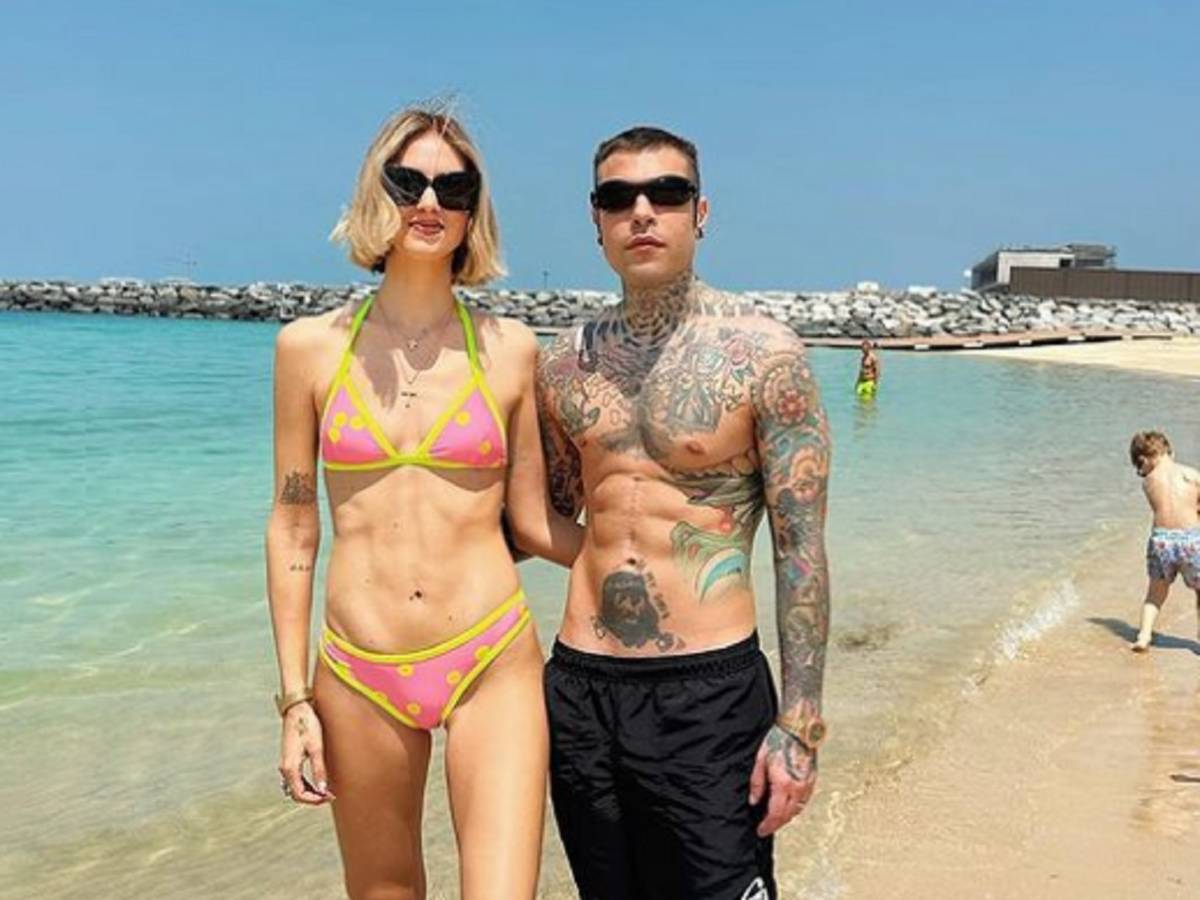 Fedez e Chiara Ferragni, giochi hot in barca durante la vacanza in