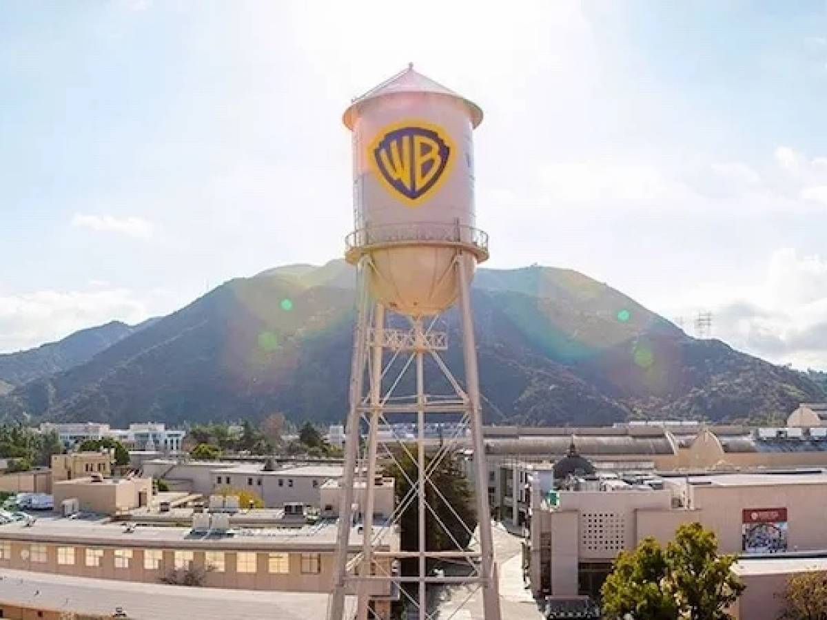 paramount a testa bassa per vincere warner bros
