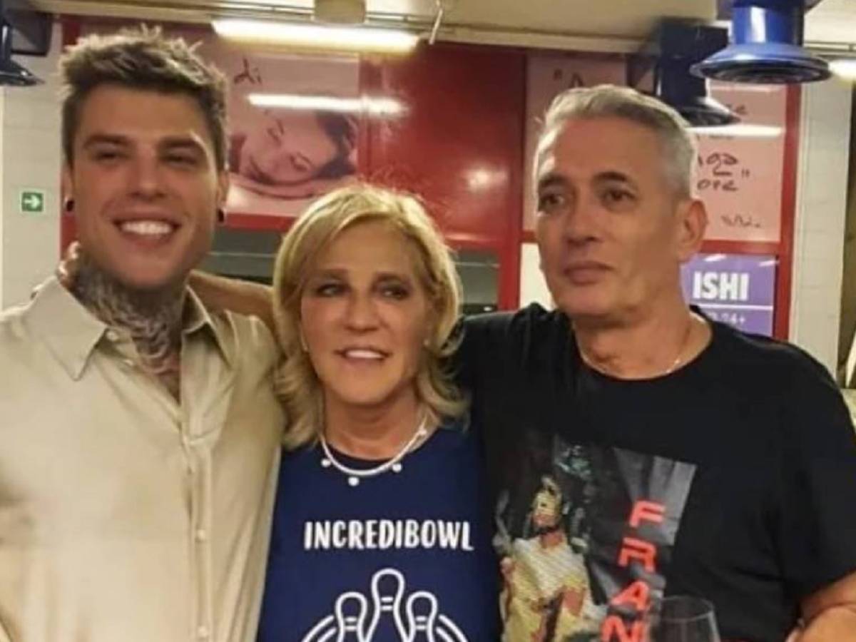 "Dillo alla mamma...". Chi è Annamaria Berrinzaghi, la madre di Fedez ... "Dillo alla mamma...". Chi è Annamaria Berrinzaghi, la madre di Fedez ...