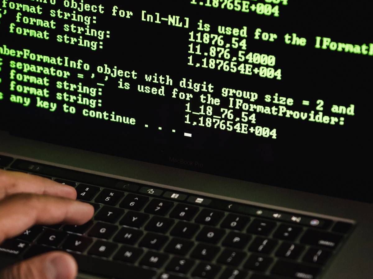 Attacco hacker al centro diagnostico Synlab: cosa succede