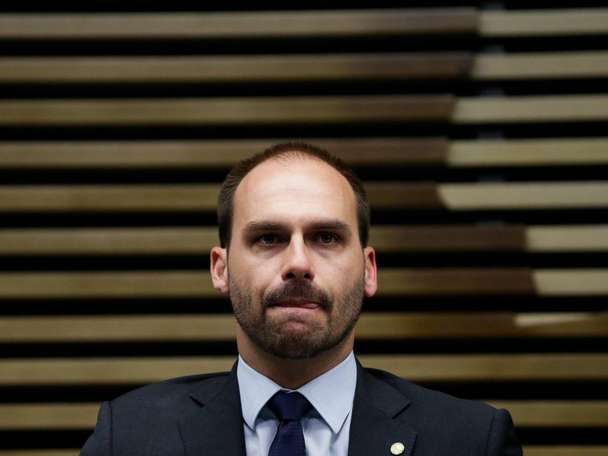 Svolta in Brasile: la Suprema Corte apre il processo contro Eduardo Bolsonaro Svolta in Brasile: la Suprema Corte apre il processo contro Eduardo Bolsonaro