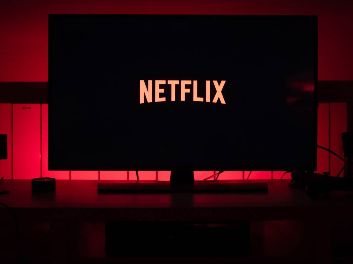 Colpo da 83 miliardi a Hollywood, Netflix compra Warner Bros Colpo da 83 miliardi a Hollywood, Netflix compra Warner Bros