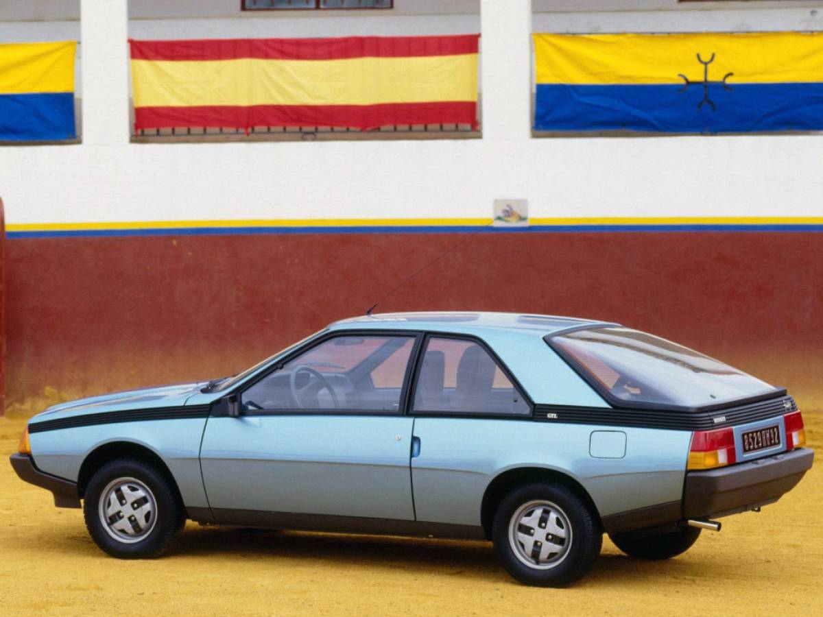 Renault Fuego, guarda la gallery 8