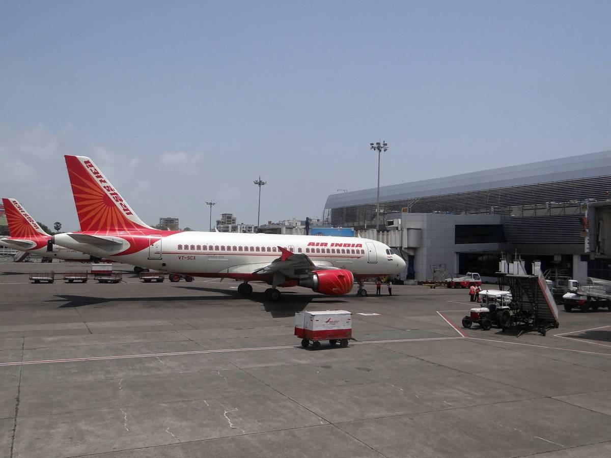 Air India, ancora problemi: aereo prende fuoco dopo l’atterraggio Air India, ancora problemi: aereo prende fuoco dopo l’atterraggio