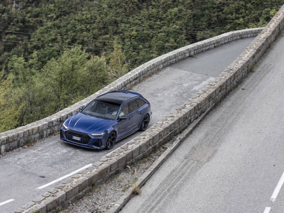 Audi RS6 Performance 2023: guarda la gallery del primo contatto  8