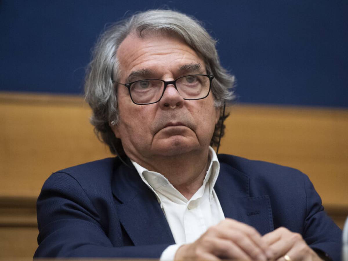 Brunetta si alza lo stipendio. Irritazione Meloni, lui fa dietrofront Brunetta si alza lo stipendio. Irritazione Meloni, lui fa dietrofront