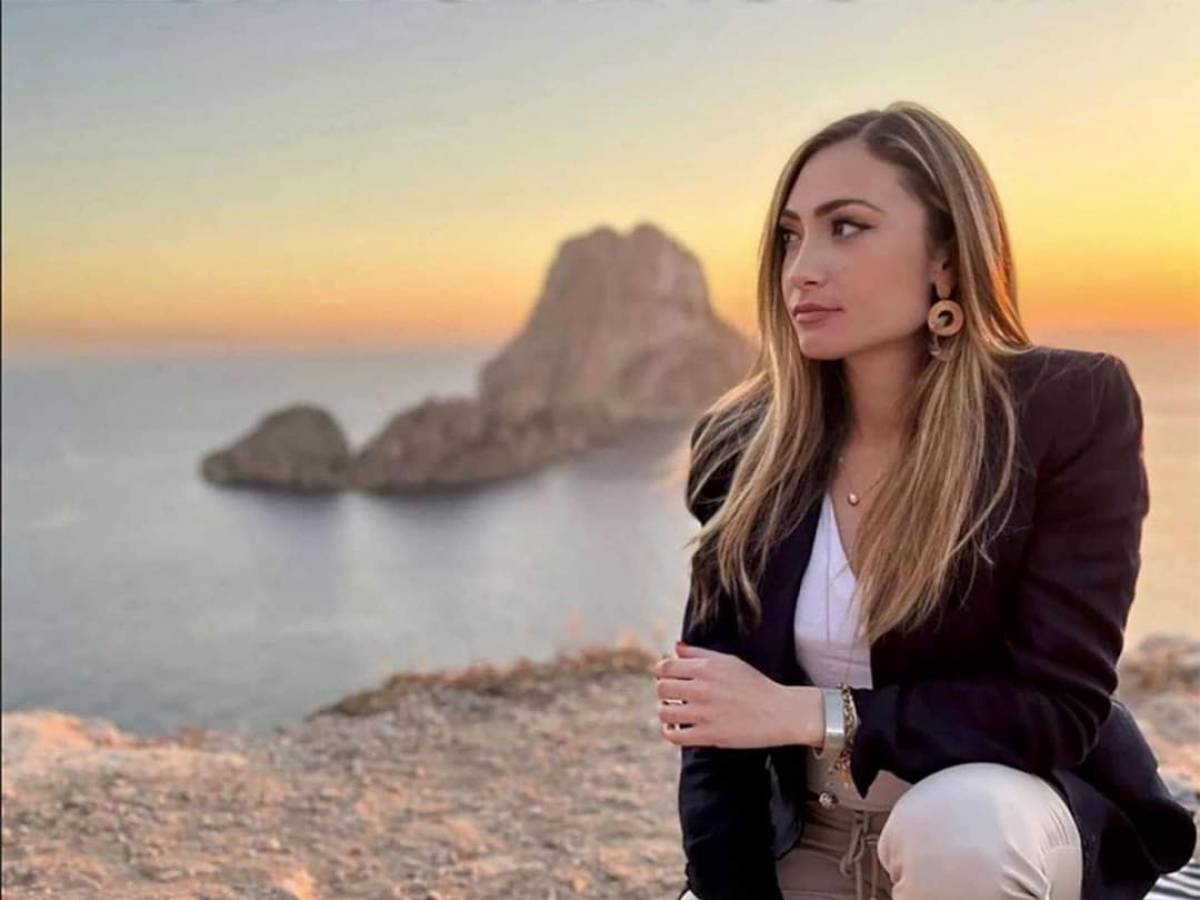 In Aula Il Silenzio E Dolore Per La Foto Di Giulia Tramontano - Il Giornale