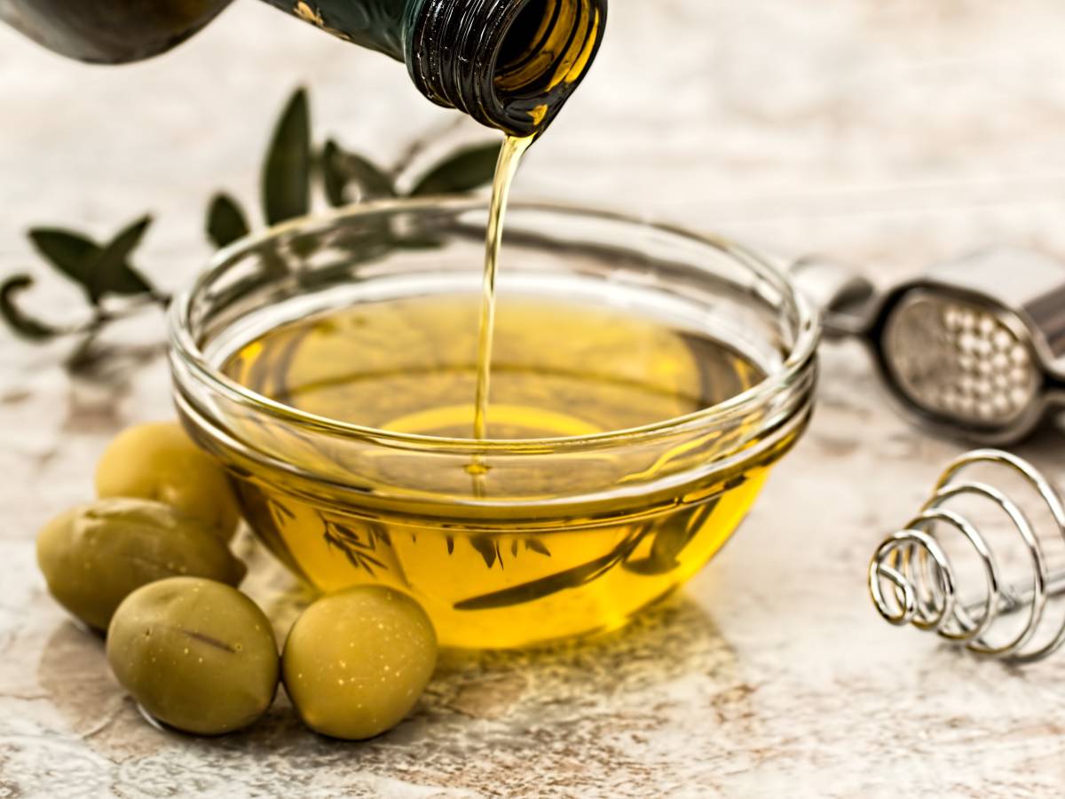 L’olio d’oliva protegge da morte e tumori: lo studio