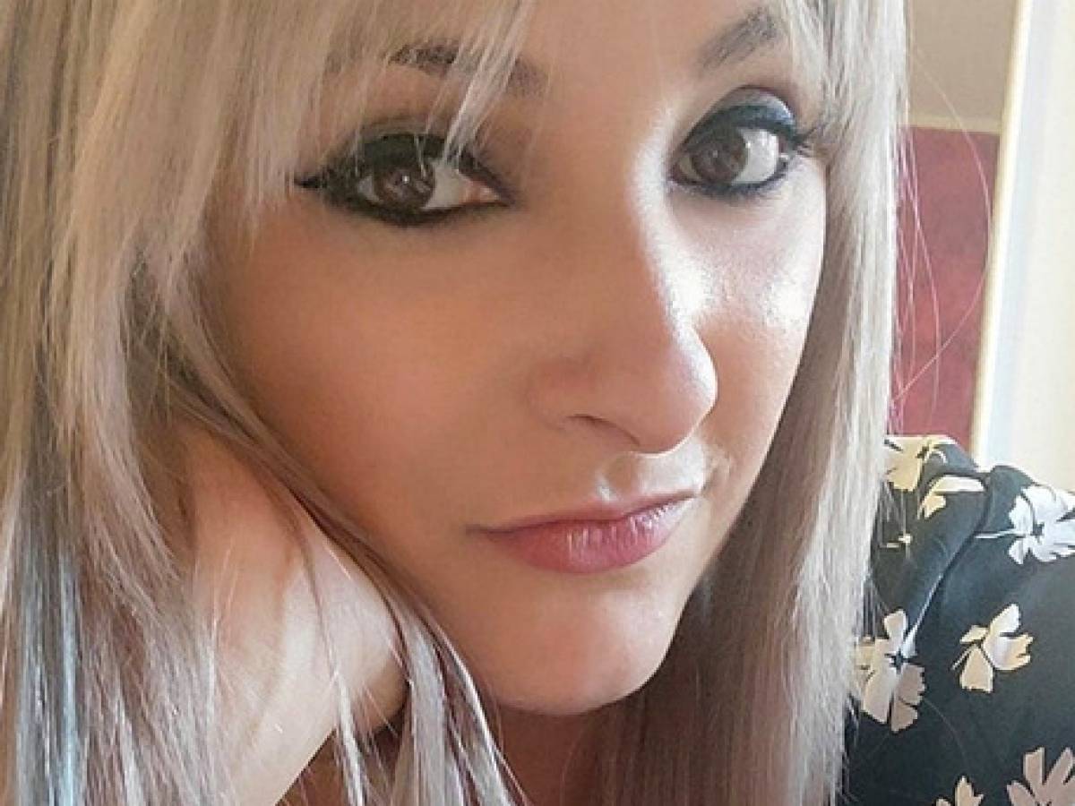 Alice Neri, carbonizzata in auto tre anni fa. Solo oggi i funerali Alice Neri, carbonizzata in auto tre anni fa. Solo oggi i funerali