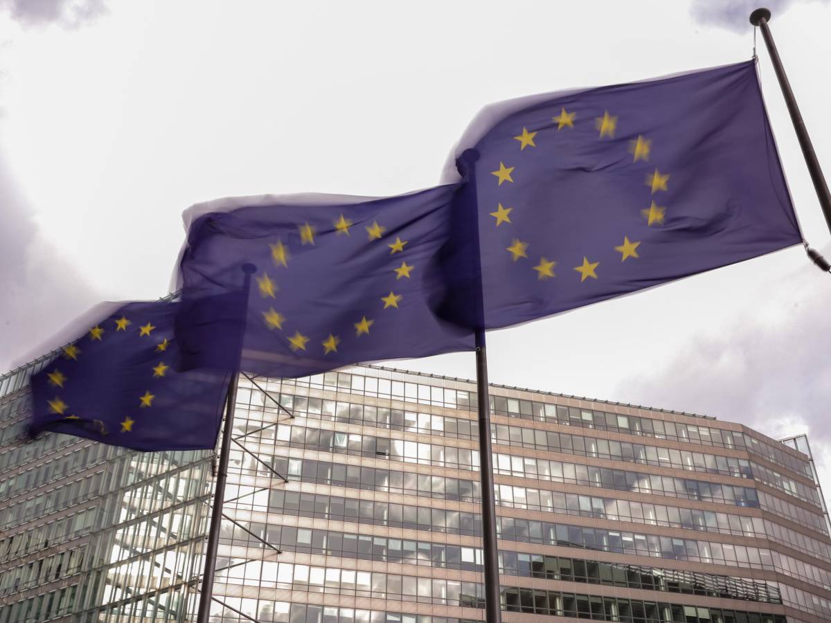 pil e deficit ii dati ue promuovono il governo da Ilgiornale.it pil e deficit ii dati ue promuovono il governo