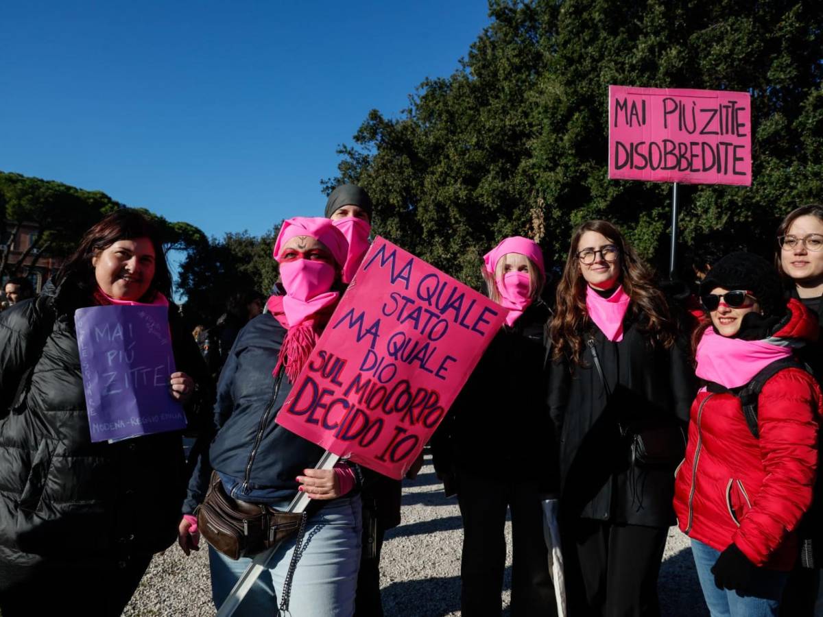 Più donne in Polizia? Un problema. Il cortocircuito delle femministe