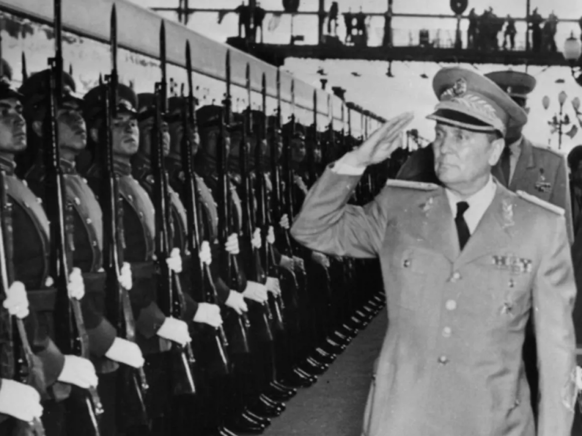La vergogna della sinistra italiana al Parlamento Ue: vota "no" al ricordo delle vittime di Tito La vergogna della sinistra italiana al Parlamento Ue: vota "no" al ricordo delle vittime di Tito