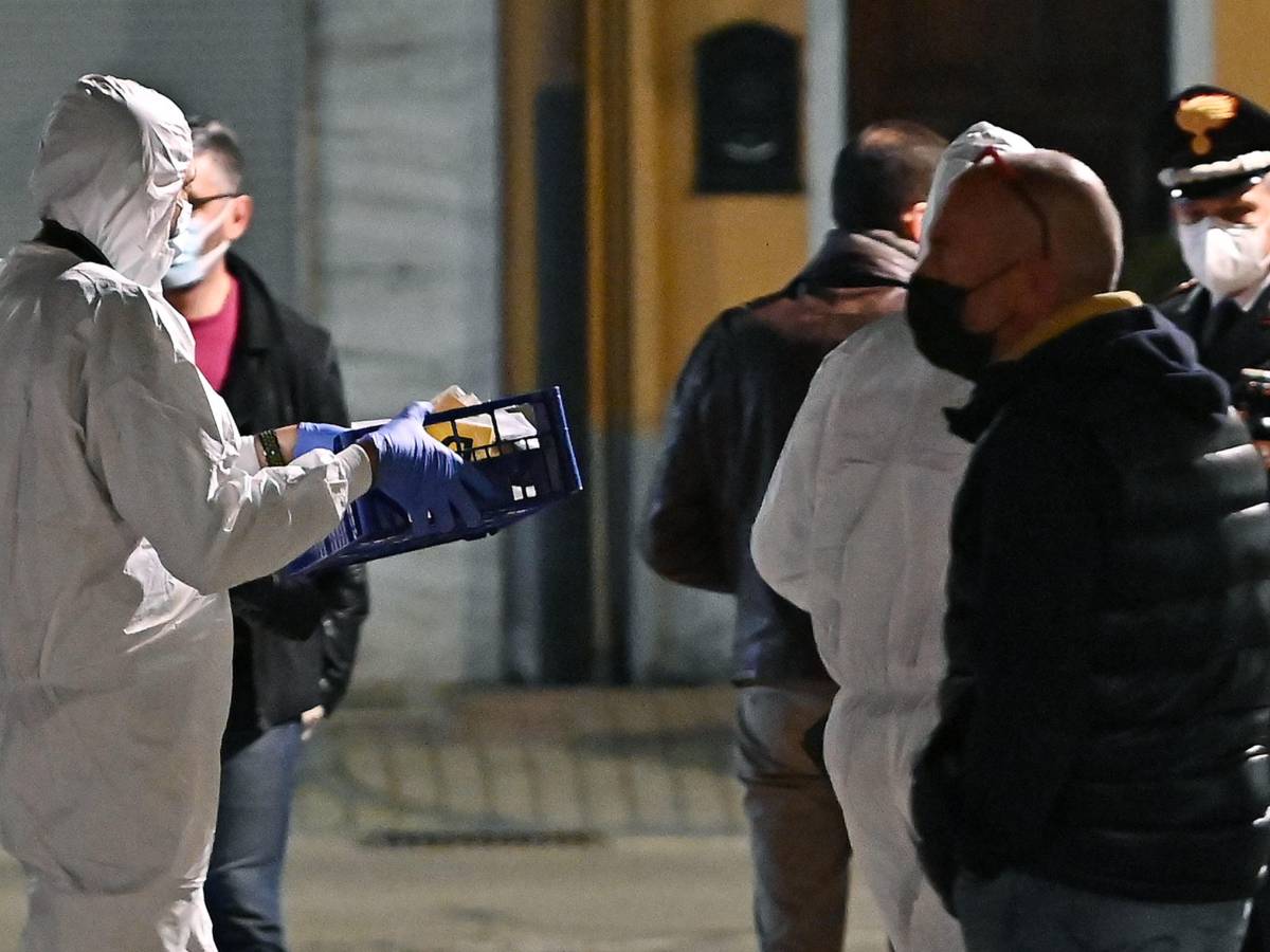 "Non hanno avuto coraggio". Condannato a 14 anni il gioielliere che sparò ai rapinatori "Non hanno avuto coraggio". Condannato a 14 anni il gioielliere che sparò ai rapinatori