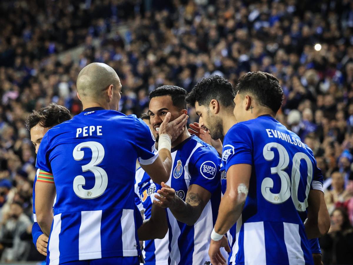 Futebol: PSG e FC Porto esmagam adversários na jornada inaugural