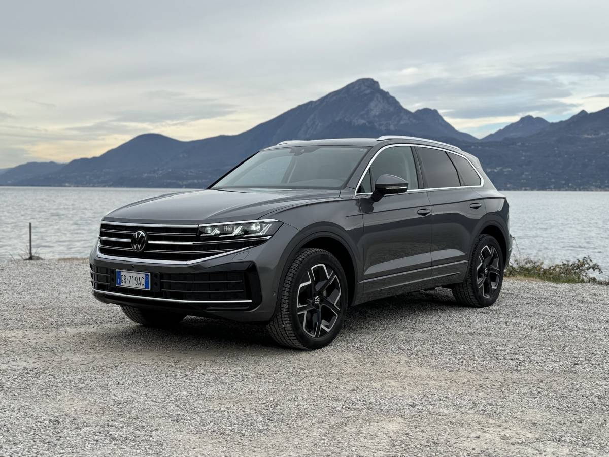 Nuova Volkswagen Touareg 2024 più tecnologica e confortevole che mai