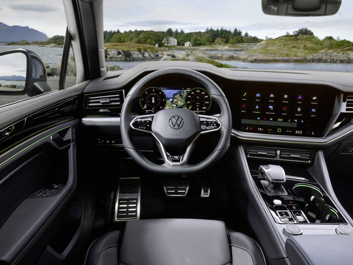 Nuova Volkswagen Touareg 2024, guarda la gallery del nuovo SUV  17