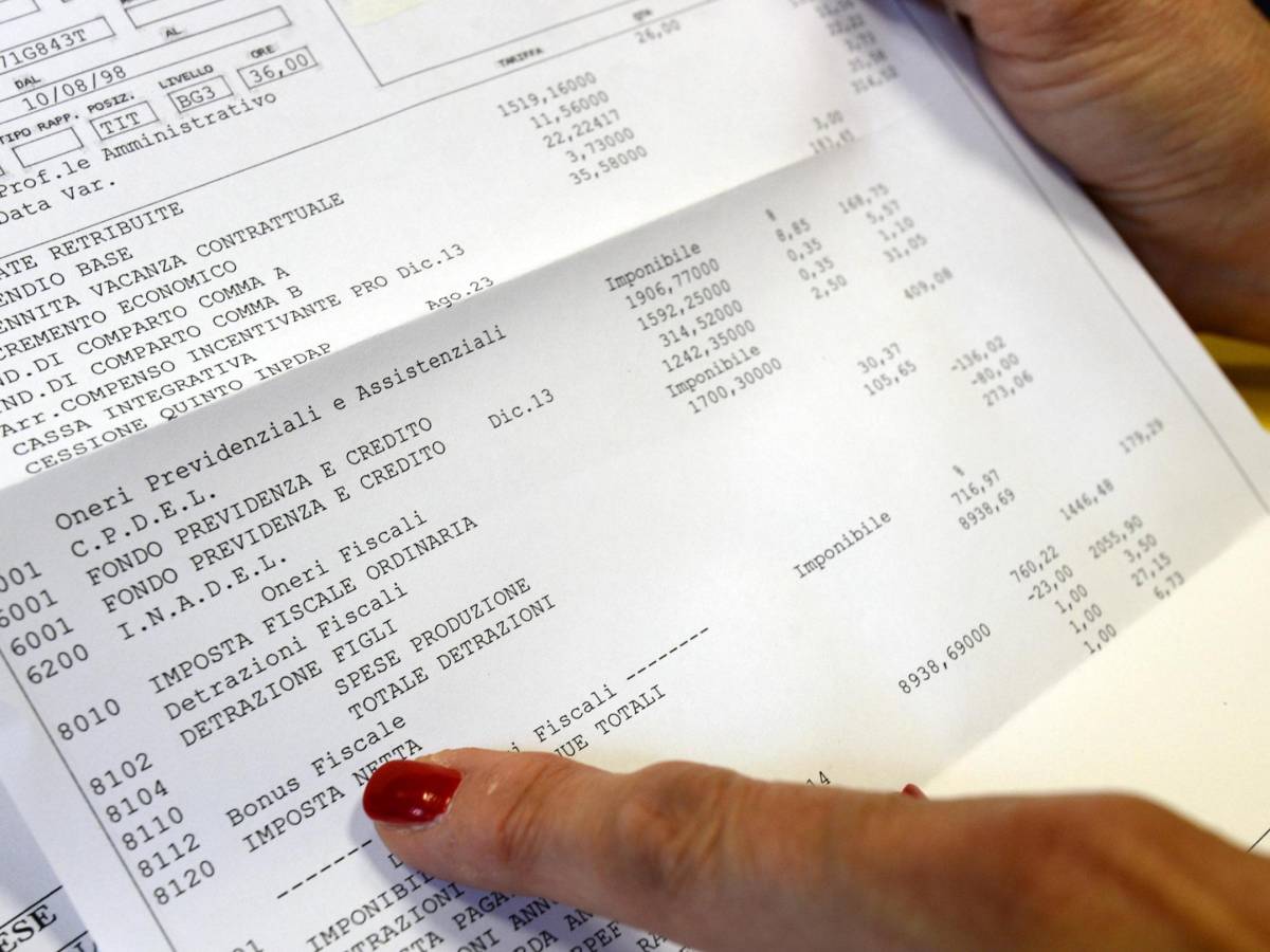 Come cambia la busta paga di un dipendente con la nuova flat tax Come cambia la busta paga di un dipendente con la nuova flat tax