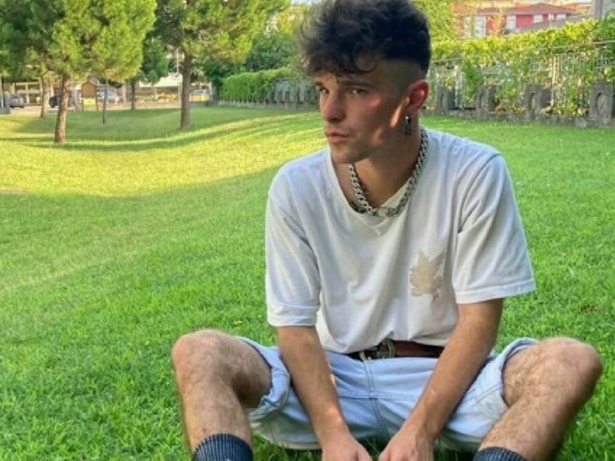 Trovato morto in casa: lo strano caso del giovane rapper - il Giornale