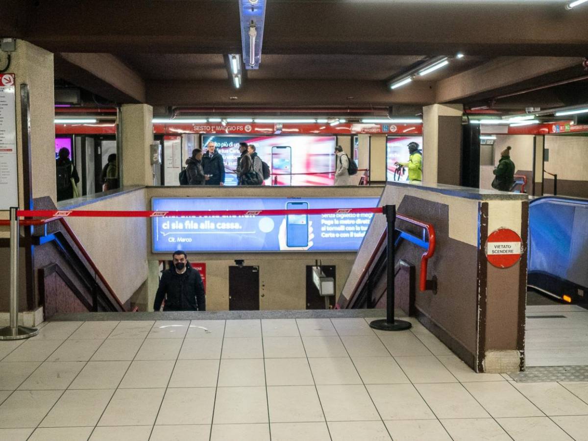 il pestaggio poi la rapina choc in metro nel centro di milano quattro egiziani arrestati da Ilgiornale.it il pestaggio poi la rapina choc in metro nel centro di milano quattro egiziani arrestati