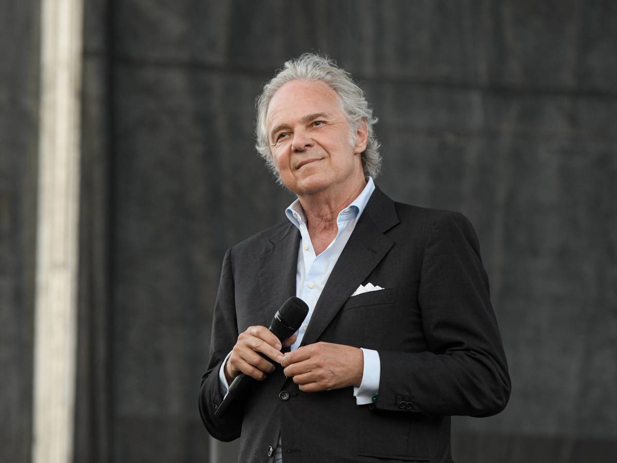 Webuild establece comandos estándar.  Es la cuenta regresiva para el puente Webuild establece comandos estándar.  Es la cuenta regresiva para el puente