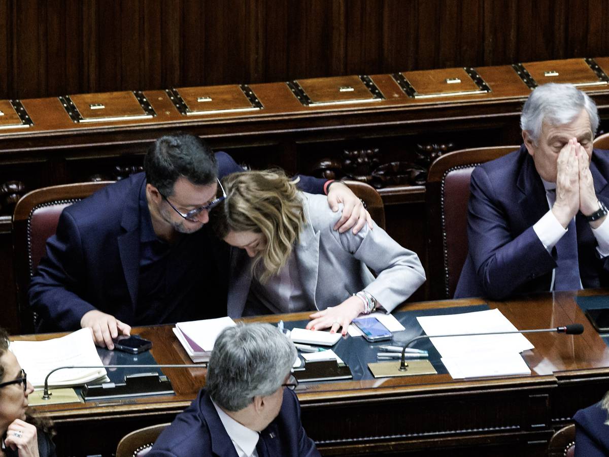 da meloni a salvini la politica italiana difende il pontefice dopo gli attacchi di trump da Ilgiornale.it da meloni a salvini la politica italiana difende il pontefice dopo gli attacchi di trump