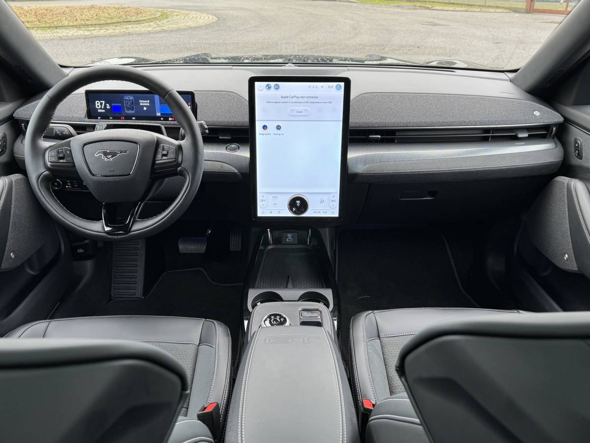 Ford Mach-E GT 2024: guarda il VIDEO in pillole del SUV sportivo elettrico 18