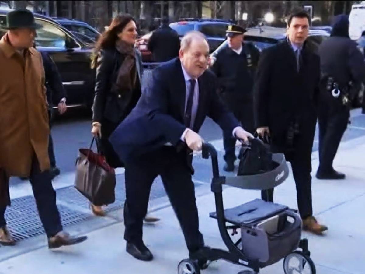 Weinstein ricoverato in ospedale dopo il trasferimento nel carcere di New York