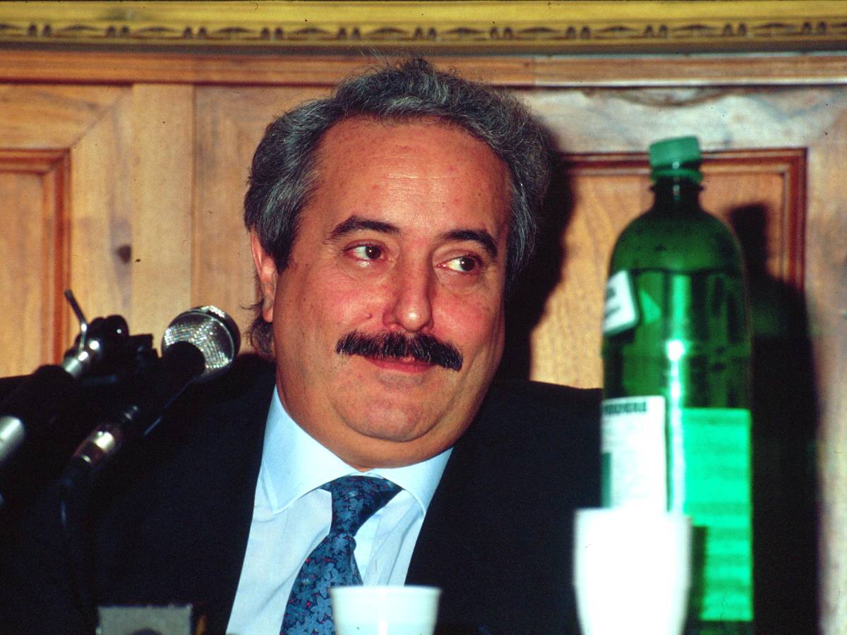 magistratura democratica usa falcone per lo spot al no ma ha dimenticato quando lo ostacolava da Ilgiornale.it magistratura democratica usa falcone per lo spot al no ma ha dimenticato quando lo ostacolava