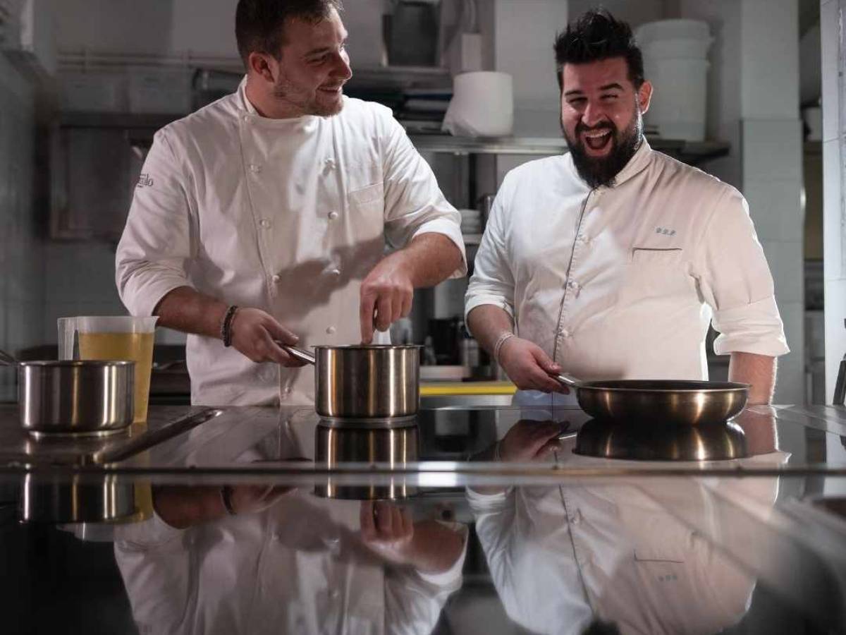Gli chef Matteo Metullio e Davide De Prà di Harry's Piccolo a Trieste
