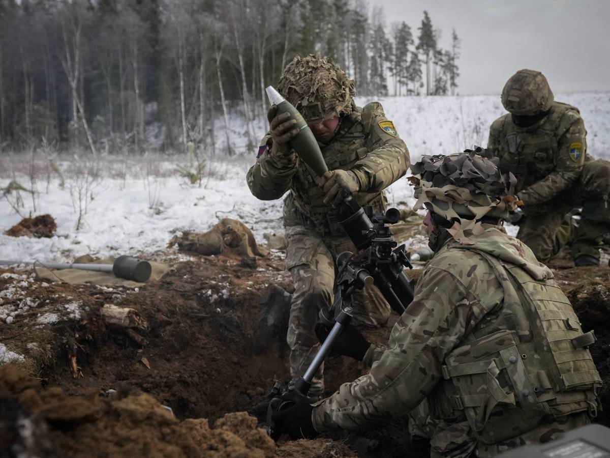 Nuova muraglia Nato contro la Russia: il piano segreto per difendere l’Europa Nuova muraglia Nato contro la Russia: il piano segreto per difendere l’Europa