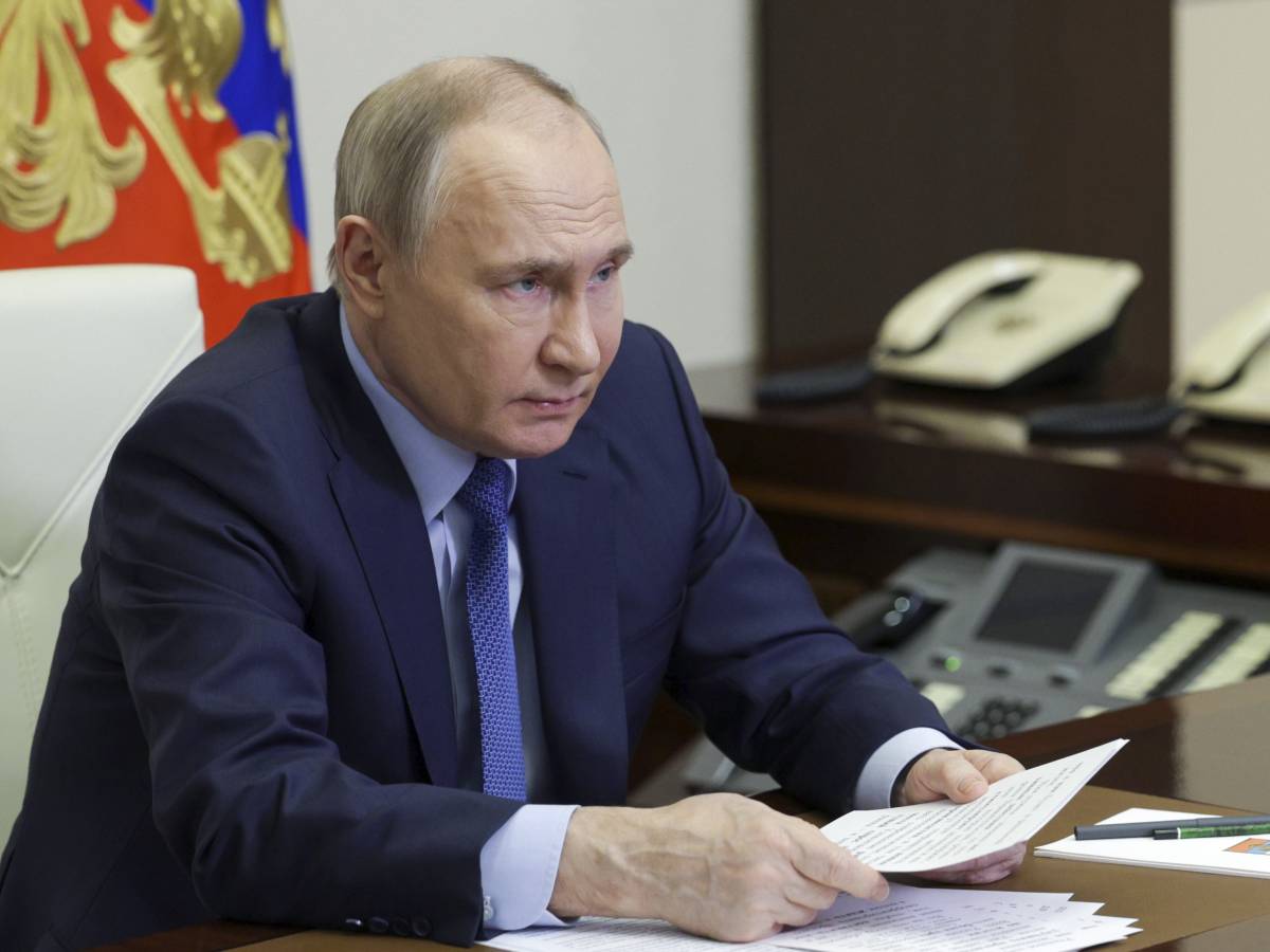 "Forze nucleari sempre in allerta": la minaccia di Putin alla parata della Vittoria