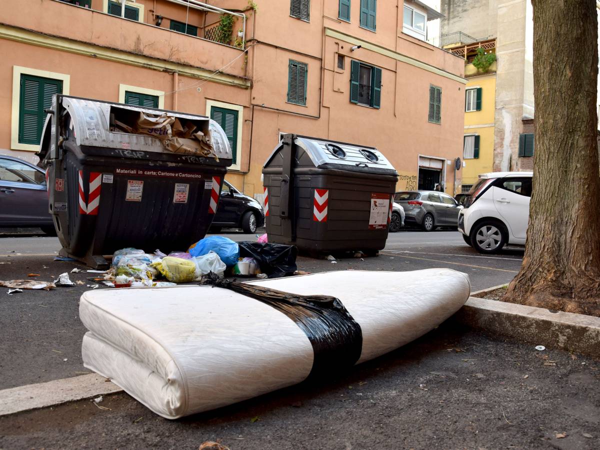 La violenza sessuale poi le frustate con la catena: aggressione choc a Roma