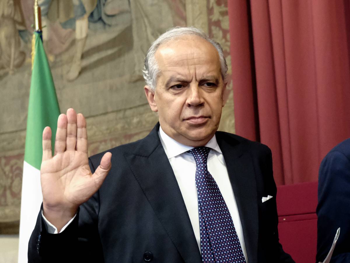 "Nel 2024 sbarchi giù del 62%". La stratergia del governo funziona "Nel 2024 sbarchi giù del 62%". La stratergia del governo funziona