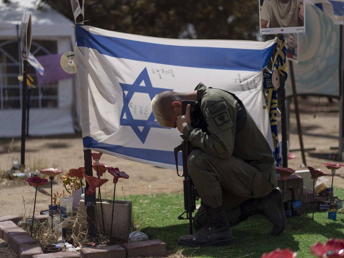 non è il momento di tradire israele