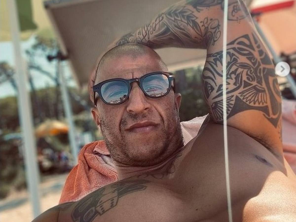 Fedez e il bodyguard: chi è Christian Rosiello, ultras del Milan - il Giornale