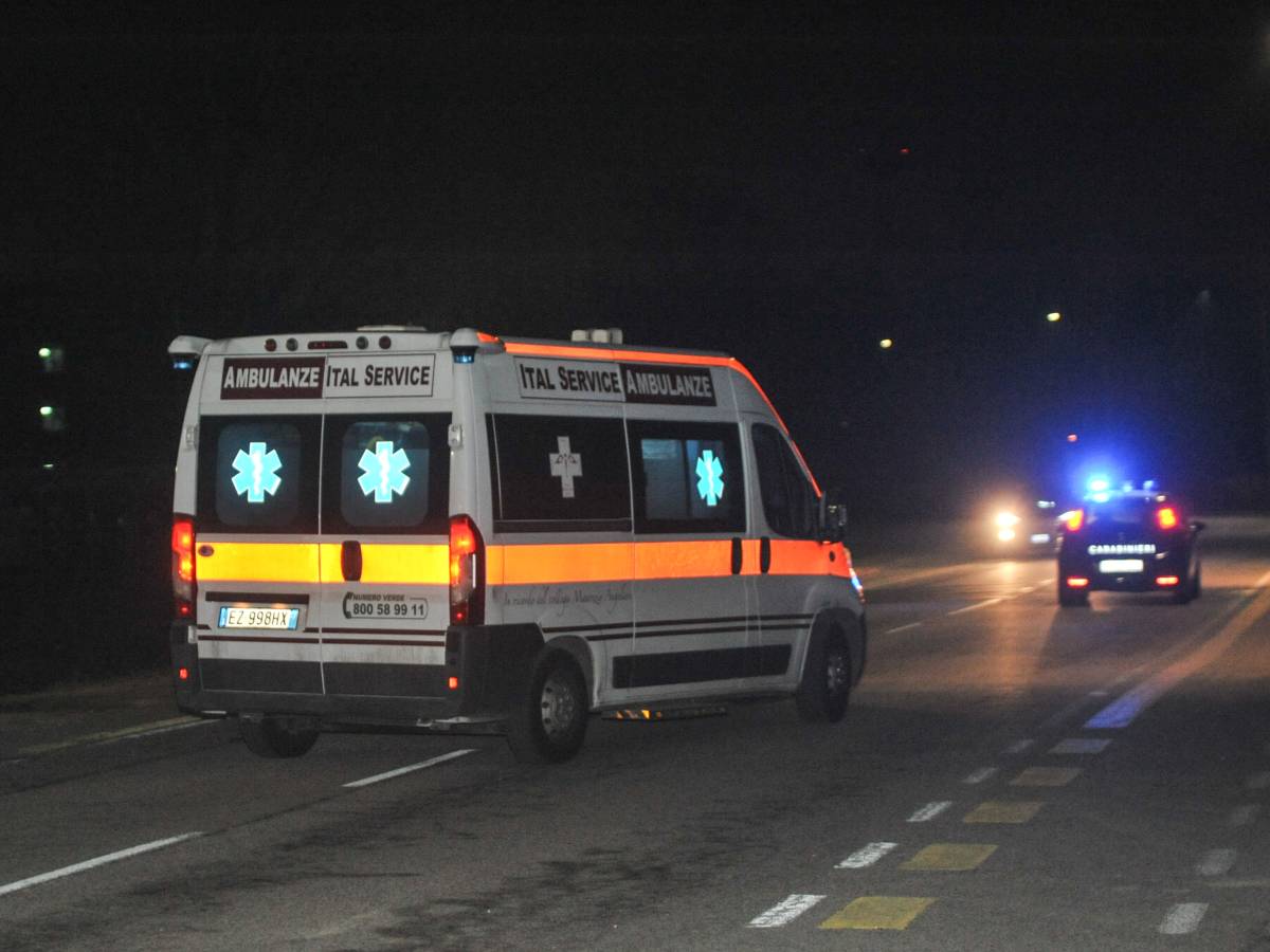 Foggia, scontro frontale tra due auto: muoiono quattro giovani. Ferita una ragazza