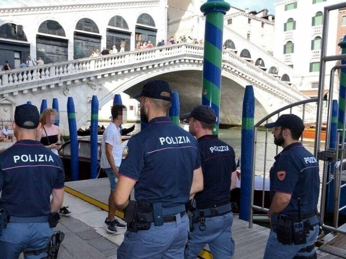 venezia ostaggio dei baby borseggiatori la lotta quotidiana tra rom e forze dell ordine