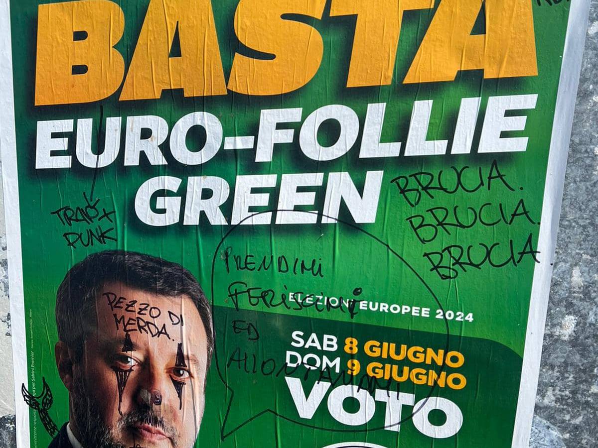 Manifesti vandalizzati Lega Genova