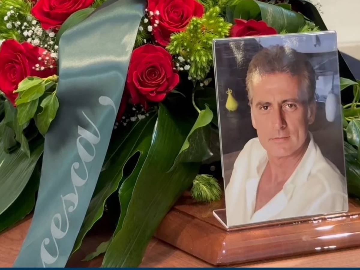 L'ultimo saluto ad Angelo Onorato, dopo i funerali restano i dubbi per una morte violenta il