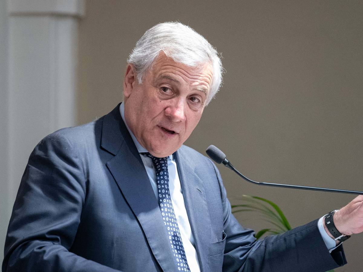 "Solo chi va rimpatriato". Tajani smonta la propaganda contraria ai centri migranti in Albania
