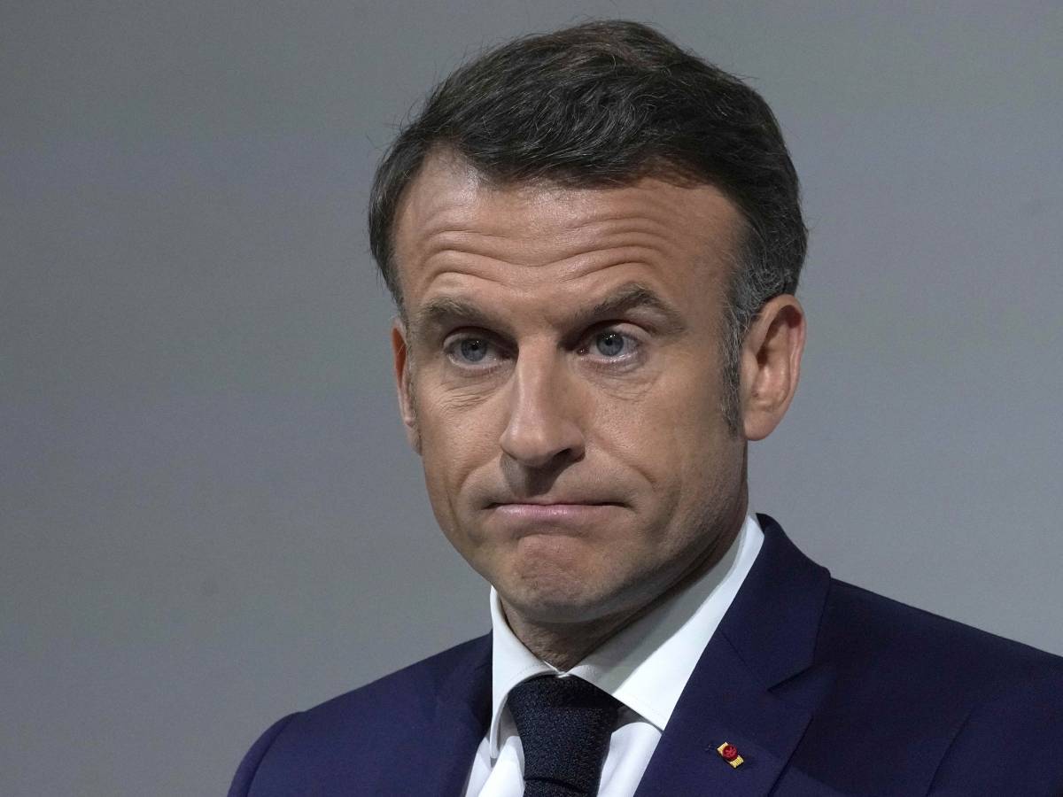 "Estrema destra vicina ai vertici dello Stato". Macron vuole il blocco anti Le Pen