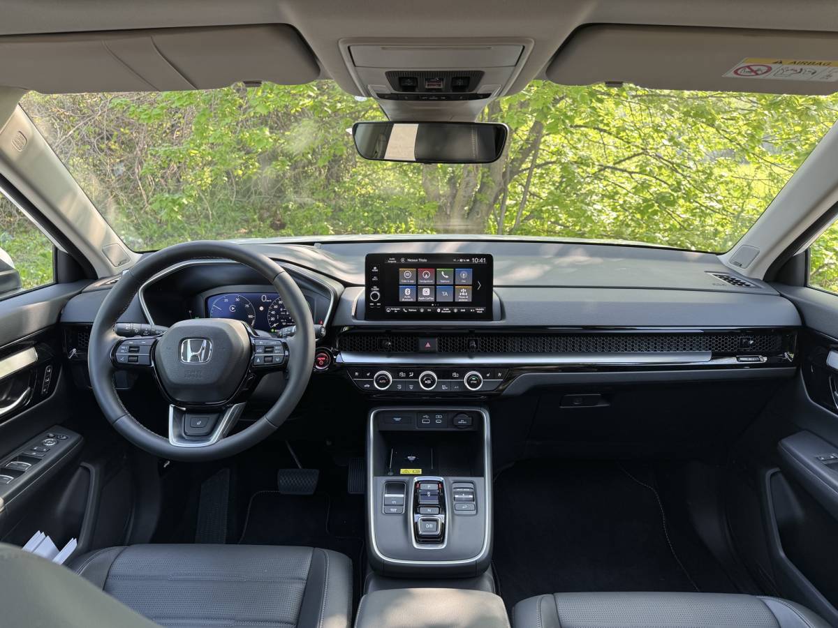 Honda CR-V: guarda la gallery del nuovo SUV ibrido 4x4 dagli ottimi consumi 15