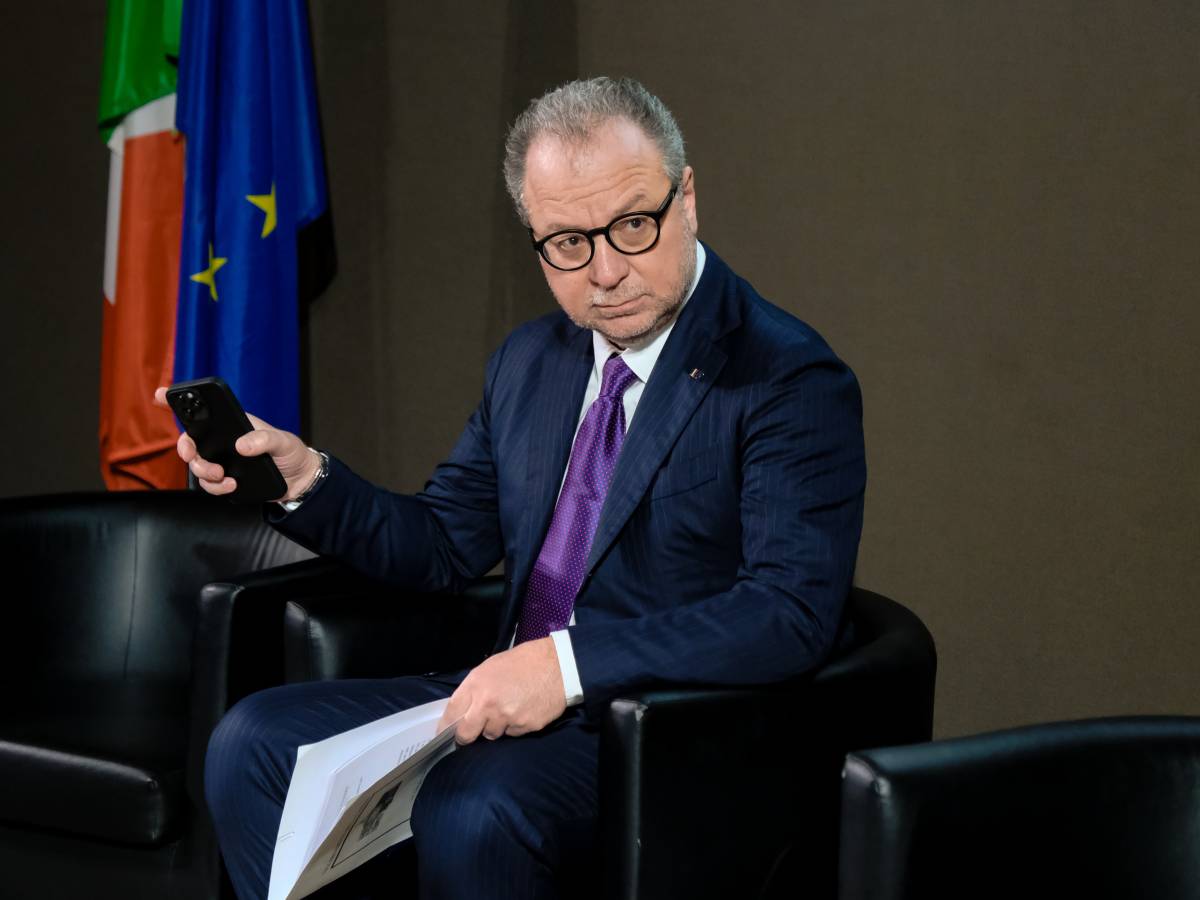 “Ecco chi non può votare…”. Mulè ironizza sulle parole di Gratteri