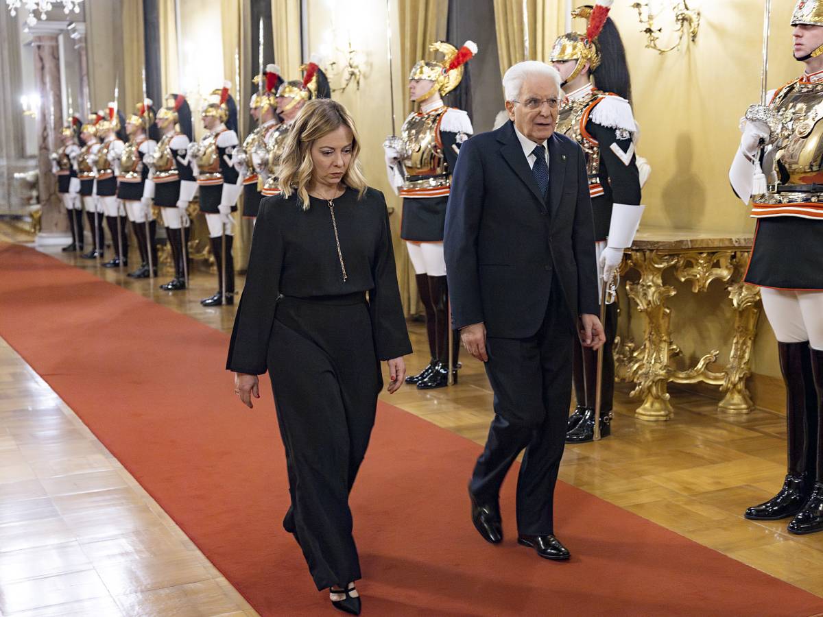 Giorgia Meloni al Quirinale per un incontro con Mattarella Giorgia Meloni al Quirinale per un incontro con Mattarella