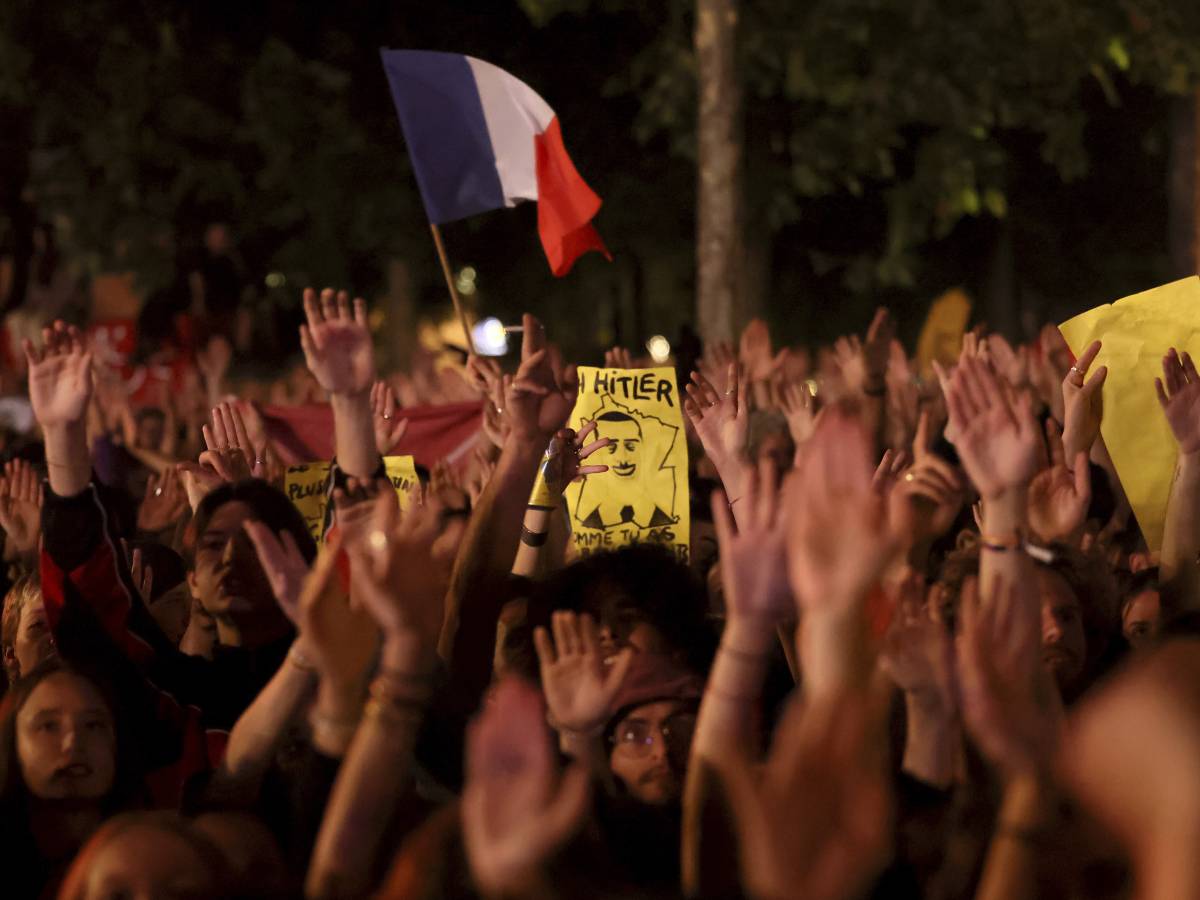 Francia, vietata manifestazione contro la destra davanti all