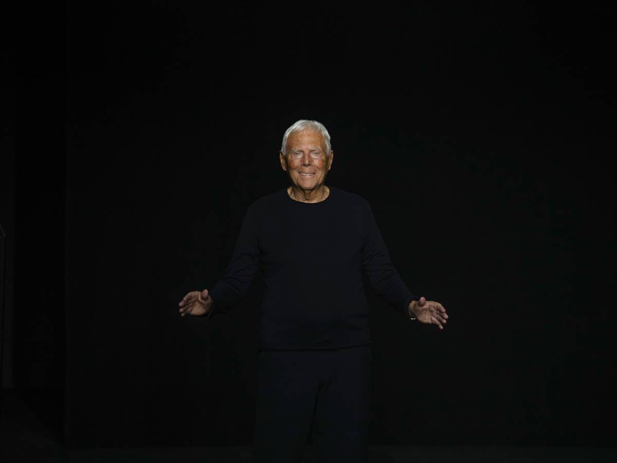 Il maltempo parigino blocca Armani a Milano alla vigilia della sua sfilata Privè Il maltempo parigino blocca Armani a Milano alla vigilia della sua sfilata Privè
