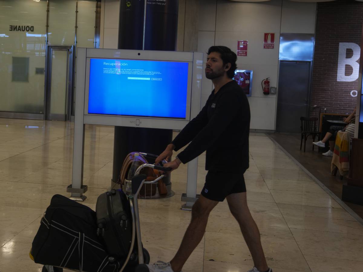 Rivoluzione in aeroporto: per questi voli non serve più la carta d Rivoluzione in aeroporto: per questi voli non serve più la carta d