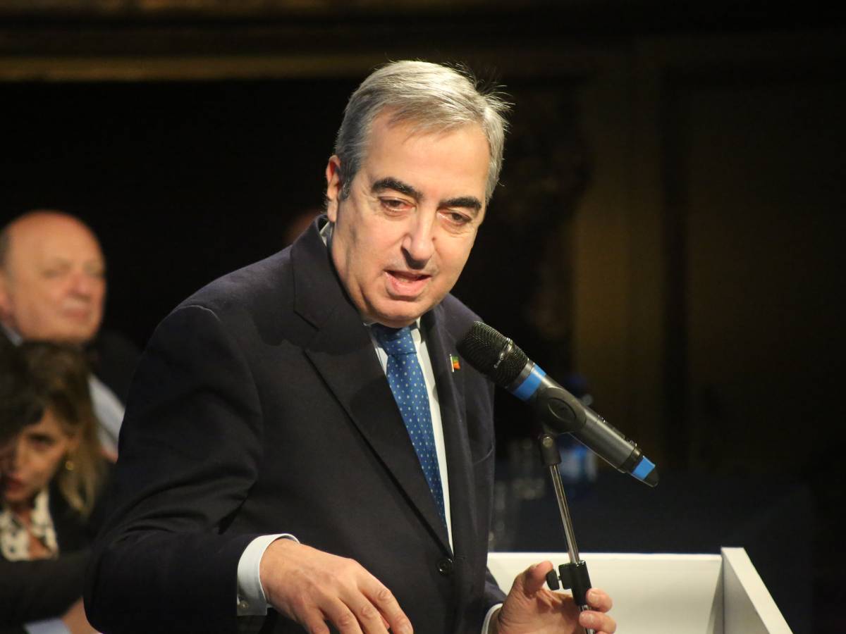 gli attacchi a cerno dai grillini sono ridicoli da Ilgiornale.it gli attacchi a cerno dai grillini sono ridicoli