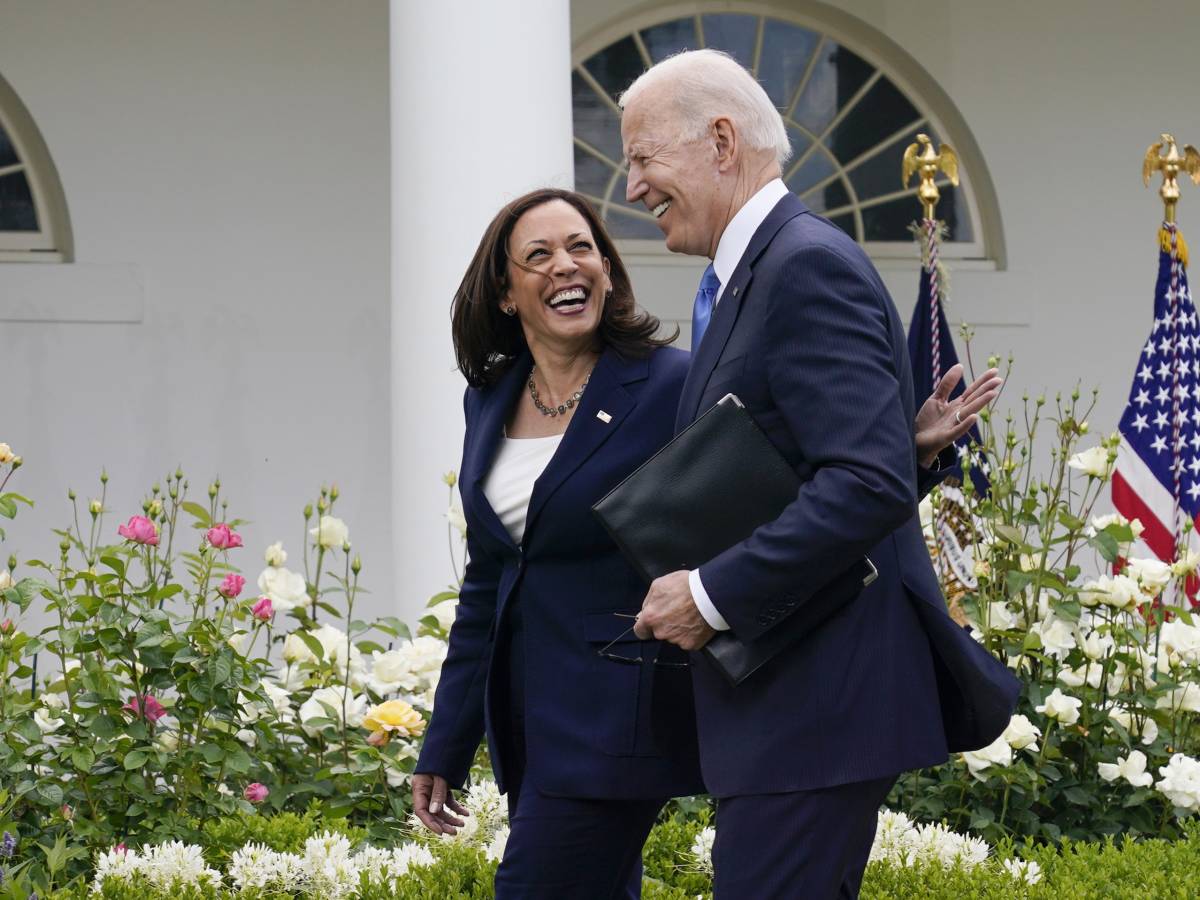 "Biden ha esitato": il presidente e i dubbi sulla vice Kamala Harris