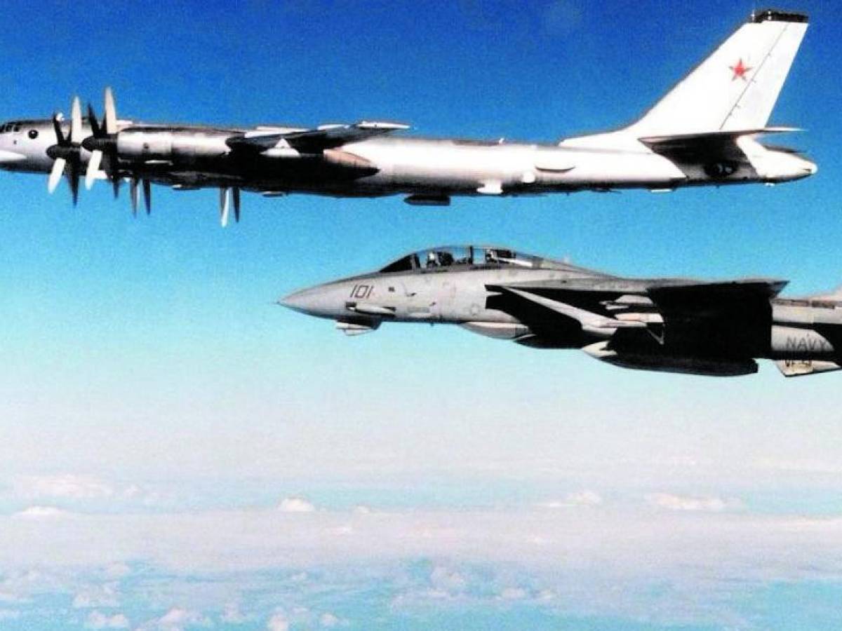 Russia e Cina muovono i bombardieri: alta tensione nei cieli dell Russia e Cina muovono i bombardieri: alta tensione nei cieli dell